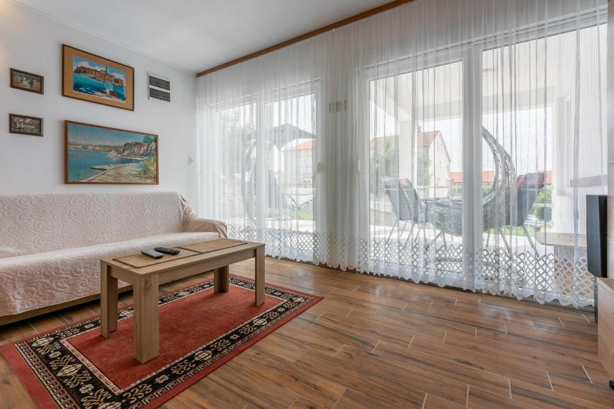 Ferienwohnung Milano Selce Exterior foto